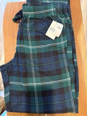 Match the Fam Old  Navy Green and Blue Plaid PJS NWT